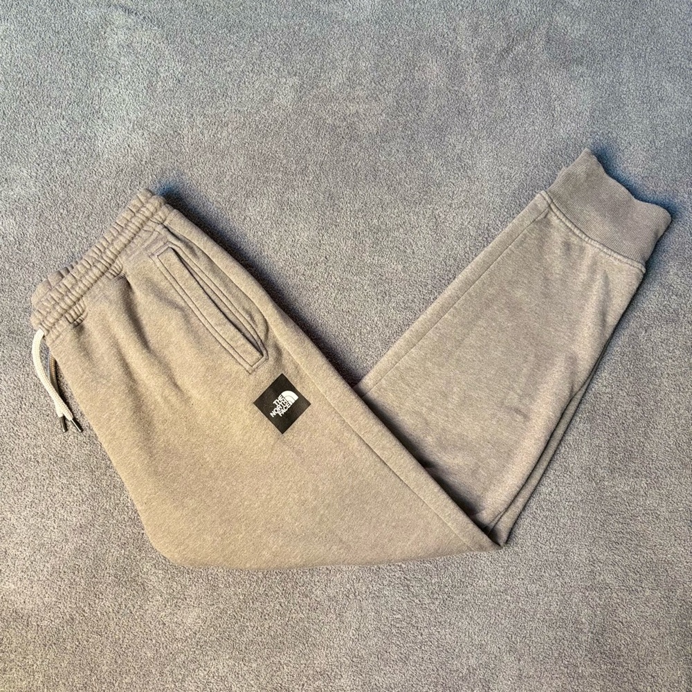The North Face Men’s Light Gray Sweatpants